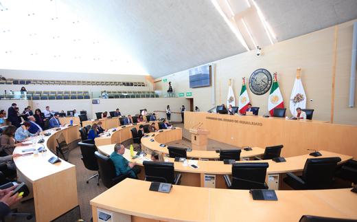 Slide_imagen_de_whatsapp_2025-09-30_a_las_12.22.21_6d62ba85