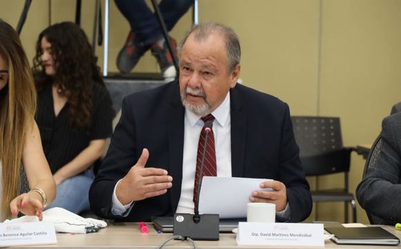 David Martínez presentando: Respaldan acciones del Gobierno de México para proteger a mexicanos en Estados Unidos, esclarecer abusos en centros migratorios y sancionar a los responsables
