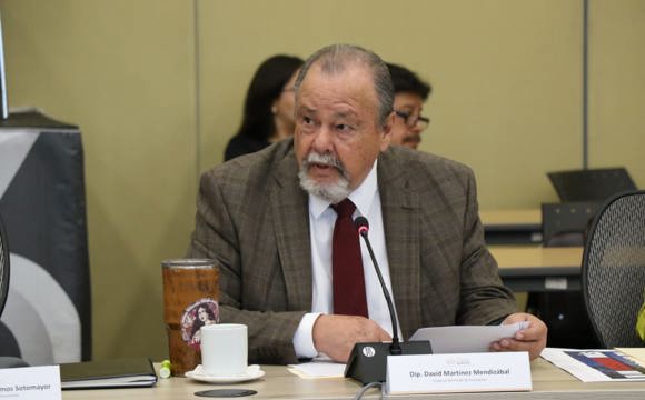 David Martínez presentando: Exhortan al Ayuntamiento de León a respetar comités comunitarios de agua, instalar mesa de trabajo en Los López y dar trámite a quejas en la Contraloría