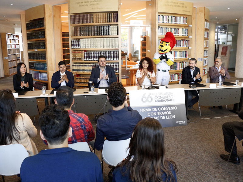 https://congreso-gto.s3.amazonaws.com/uploads/imagen/imagen/101529/pop__MG_0897.JPG