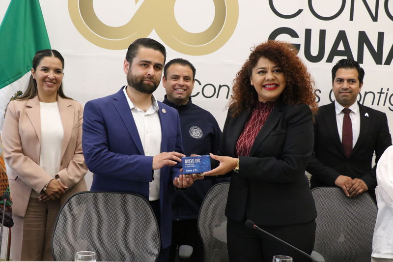 https://congreso-gto.s3.amazonaws.com/uploads/imagen/imagen/101903/pop_7A4A0354.JPG