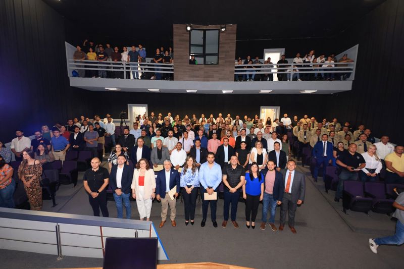 https://congreso-gto.s3.amazonaws.com/uploads/imagen/imagen/101985/pop_c725c4f7-92e2-41de-9e38-7a6e402913d3.jpg