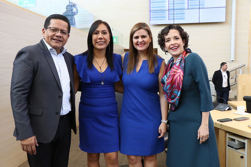 https://congreso-gto.s3.amazonaws.com/uploads/imagen/imagen/102062/pop_7A4A1117.JPG