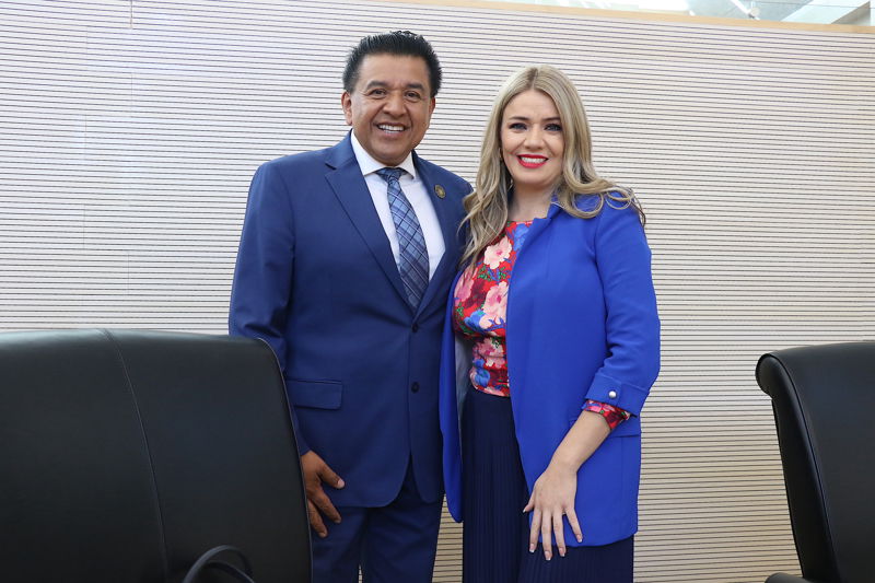 https://congreso-gto.s3.amazonaws.com/uploads/imagen/imagen/102063/pop_7A4A1125.JPG