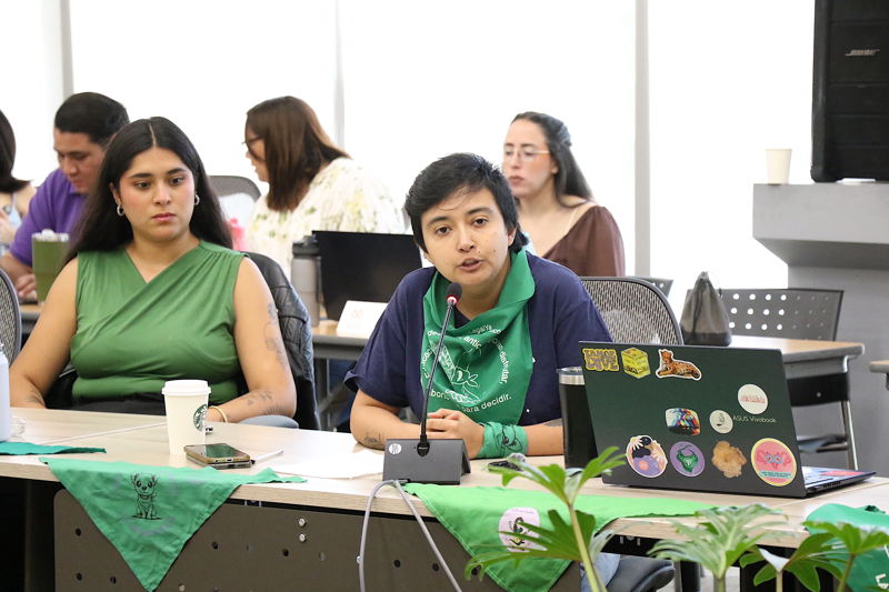 https://congreso-gto.s3.amazonaws.com/uploads/imagen/imagen/102168/pop_7A4A2014.JPG