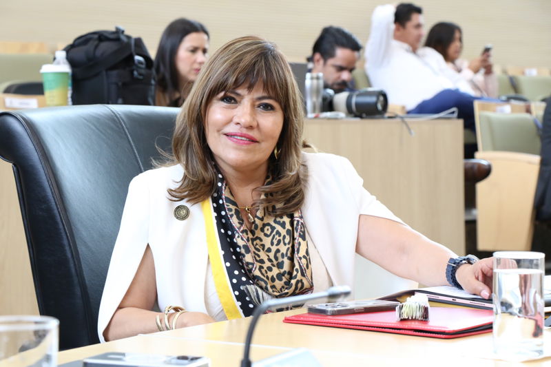 https://congreso-gto.s3.amazonaws.com/uploads/imagen/imagen/102591/pop_7A4A3688.JPG
