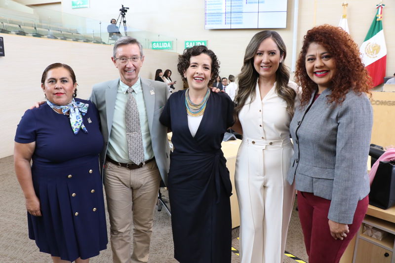 https://congreso-gto.s3.amazonaws.com/uploads/imagen/imagen/102605/pop_7A4A3637.JPG