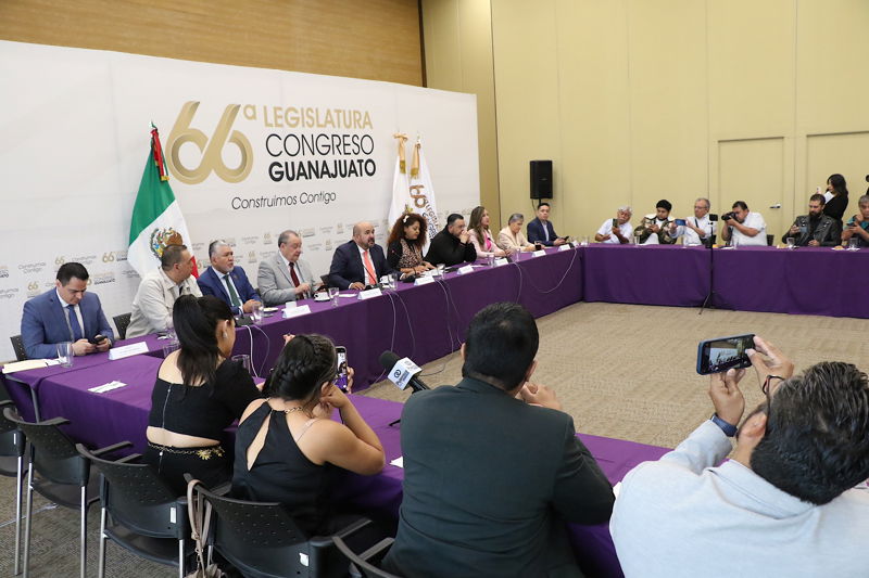 https://congreso-gto.s3.amazonaws.com/uploads/imagen/imagen/103395/pop_7A4A7830.JPG