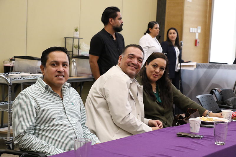 https://congreso-gto.s3.amazonaws.com/uploads/imagen/imagen/103401/pop_7A4A7877.JPG