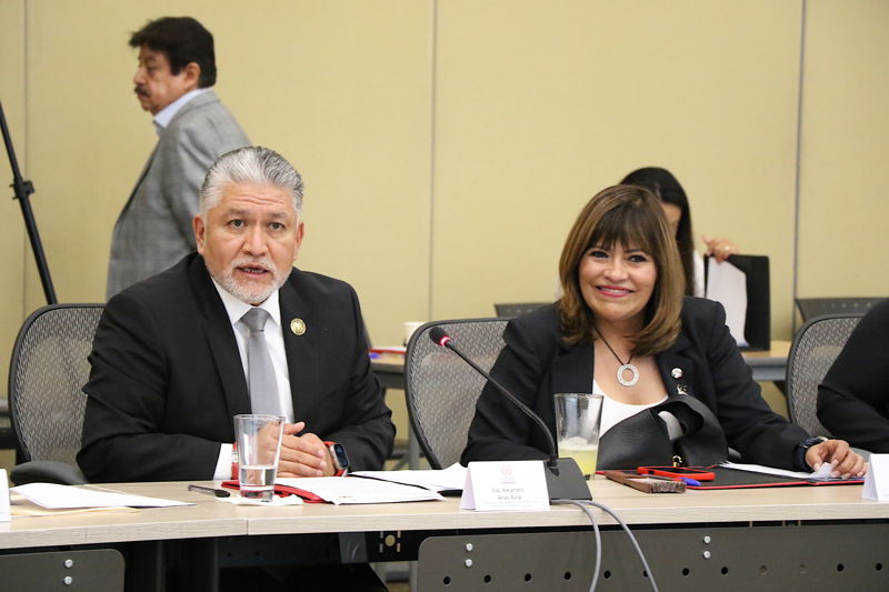 https://congreso-gto.s3.amazonaws.com/uploads/imagen/imagen/104338/pop_7A4A0977.JPG