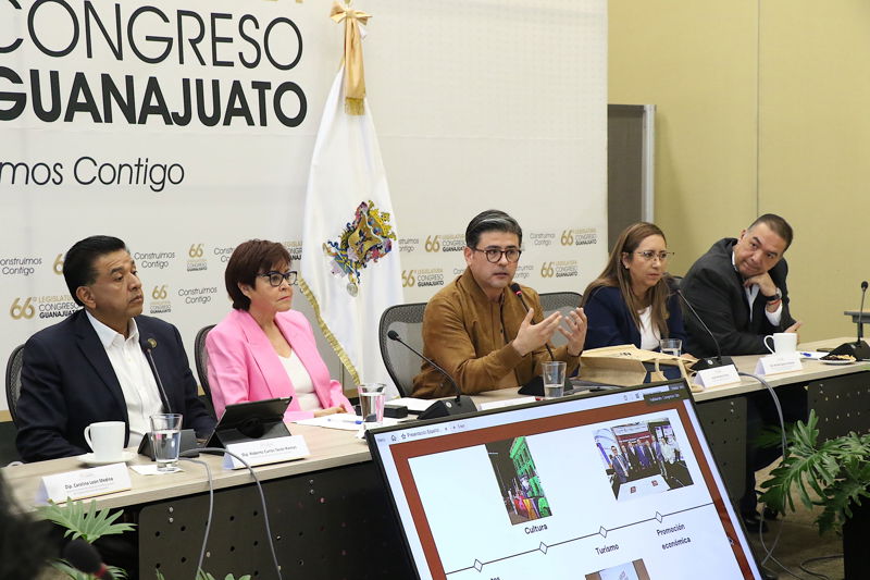 https://congreso-gto.s3.amazonaws.com/uploads/imagen/imagen/106393/pop_7A4A7956.JPG