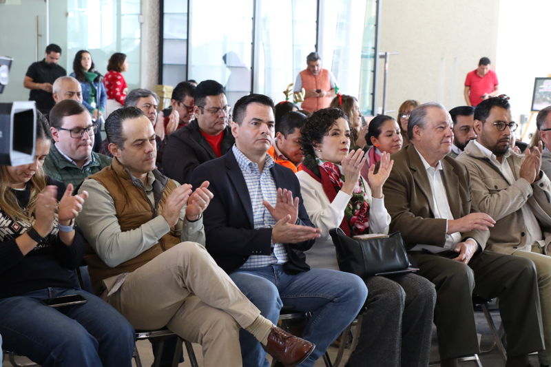 https://congreso-gto.s3.amazonaws.com/uploads/imagen/imagen/108417/pop_7A4A9256.JPG