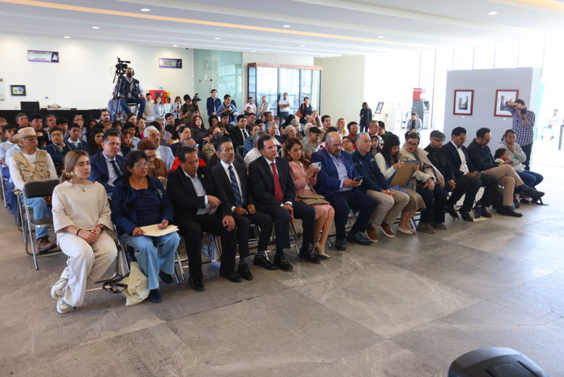 https://congreso-gto.s3.amazonaws.com/uploads/imagen/imagen/109715/pop_6H9A2633.JPG