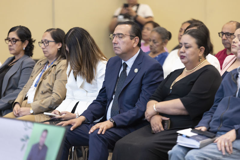 https://congreso-gto.s3.amazonaws.com/uploads/imagen/imagen/115261/pop_120826_21.JPG