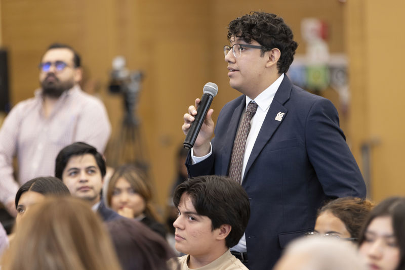 https://congreso-gto.s3.amazonaws.com/uploads/imagen/imagen/115262/pop_120826_24.JPG