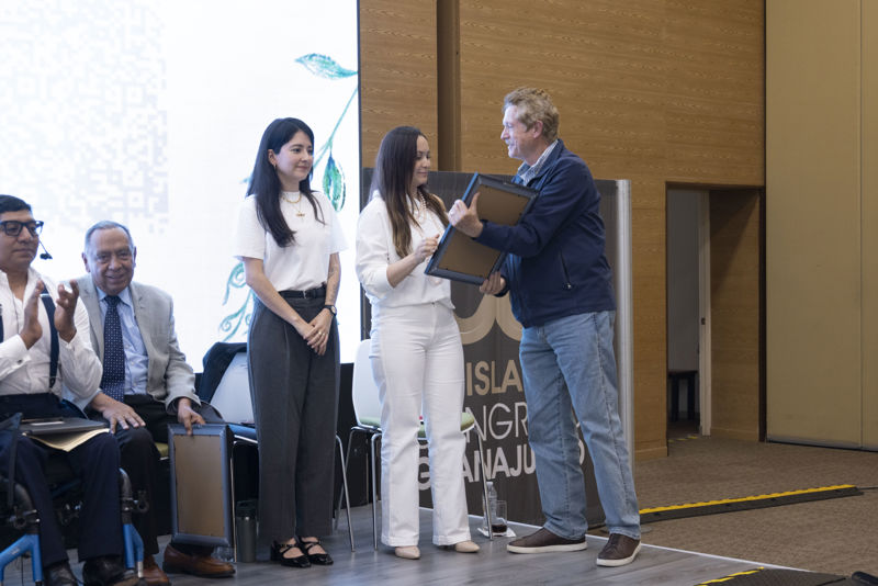 https://congreso-gto.s3.amazonaws.com/uploads/imagen/imagen/115268/pop_120826_41.JPG
