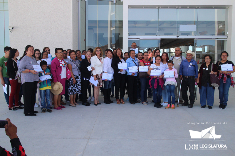 https://congreso-gto.s3.amazonaws.com/uploads/imagen_visita/imagen/2014/pop_IMG_8996.JPG