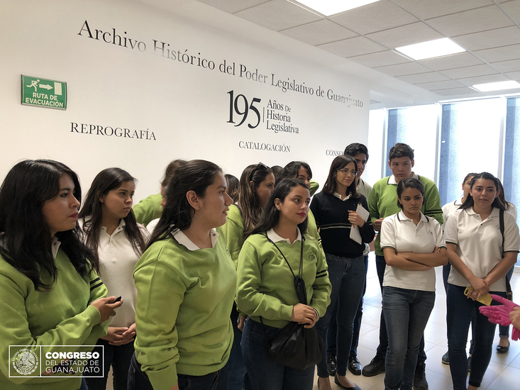 https://congreso-gto.s3.amazonaws.com/uploads/imagen_visita/imagen/2310/pop_IMG_5798.JPG