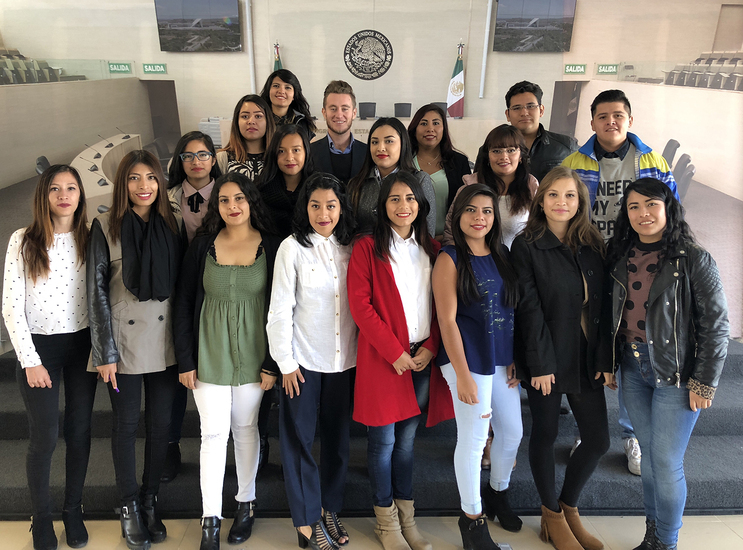 https://congreso-gto.s3.amazonaws.com/uploads/imagen_visita/imagen/2398/pop_IMG_3432.jpg