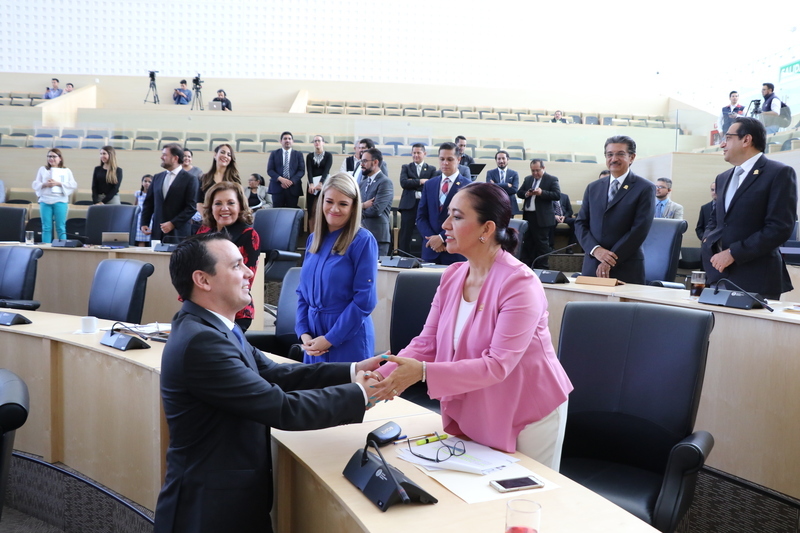 https://congreso-gto.s3.amazonaws.com/uploads/imagen_visita/imagen/2680/pop_7A4A4845.JPG