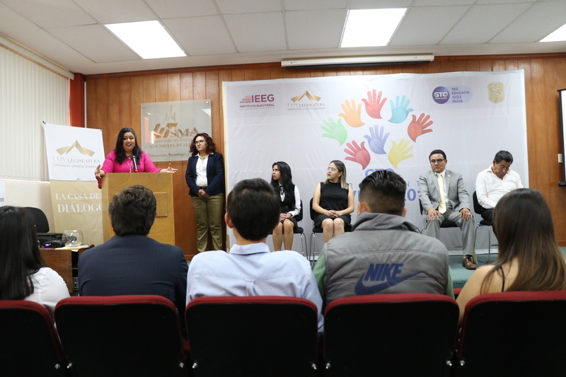 https://congreso-gto.s3.amazonaws.com/uploads/imagen_visita/imagen/2745/pop_7A4A7962.JPG