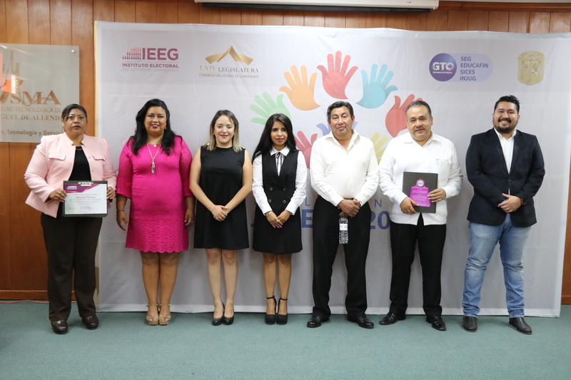 https://congreso-gto.s3.amazonaws.com/uploads/imagen_visita/imagen/2758/pop_7A4A8069.JPG
