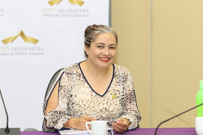 https://congreso-gto.s3.amazonaws.com/uploads/imagen_visita/imagen/2774/pop_7A4A9477.JPG