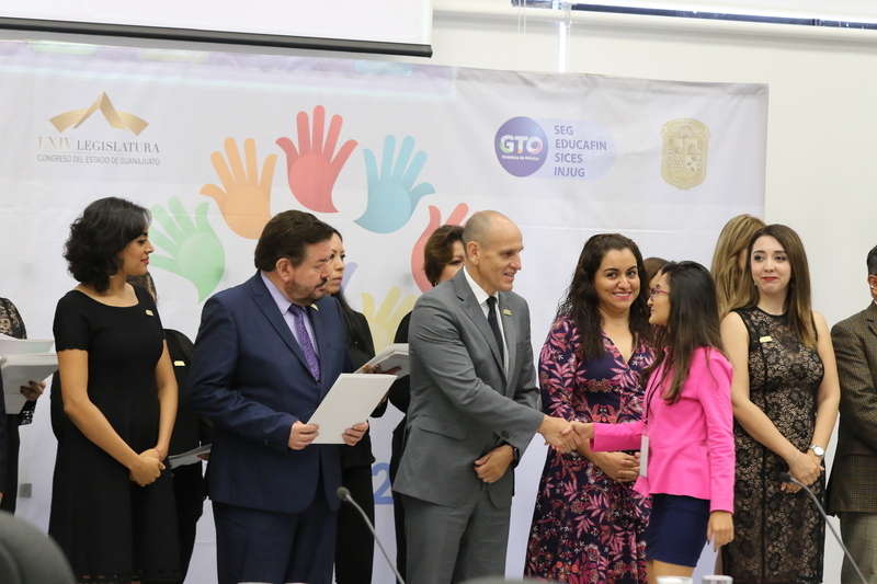 https://congreso-gto.s3.amazonaws.com/uploads/imagen_visita/imagen/2790/pop_7A4A9907.JPG