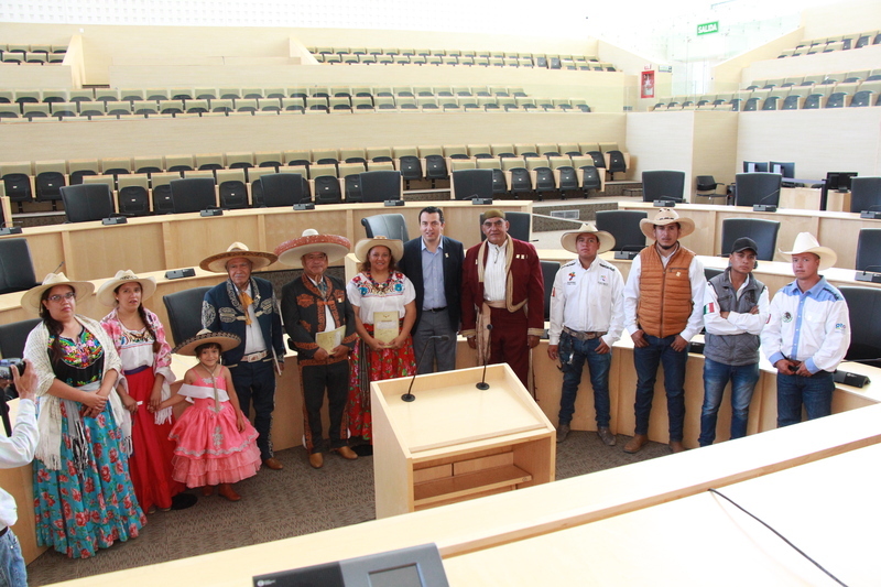 https://congreso-gto.s3.amazonaws.com/uploads/imagen_visita/imagen/2849/pop_IMG_6660.JPG